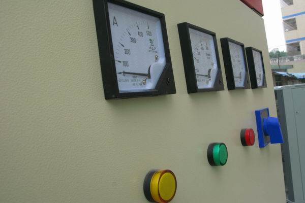 固安配电箱-3683讲讲配电箱的操作和检修步